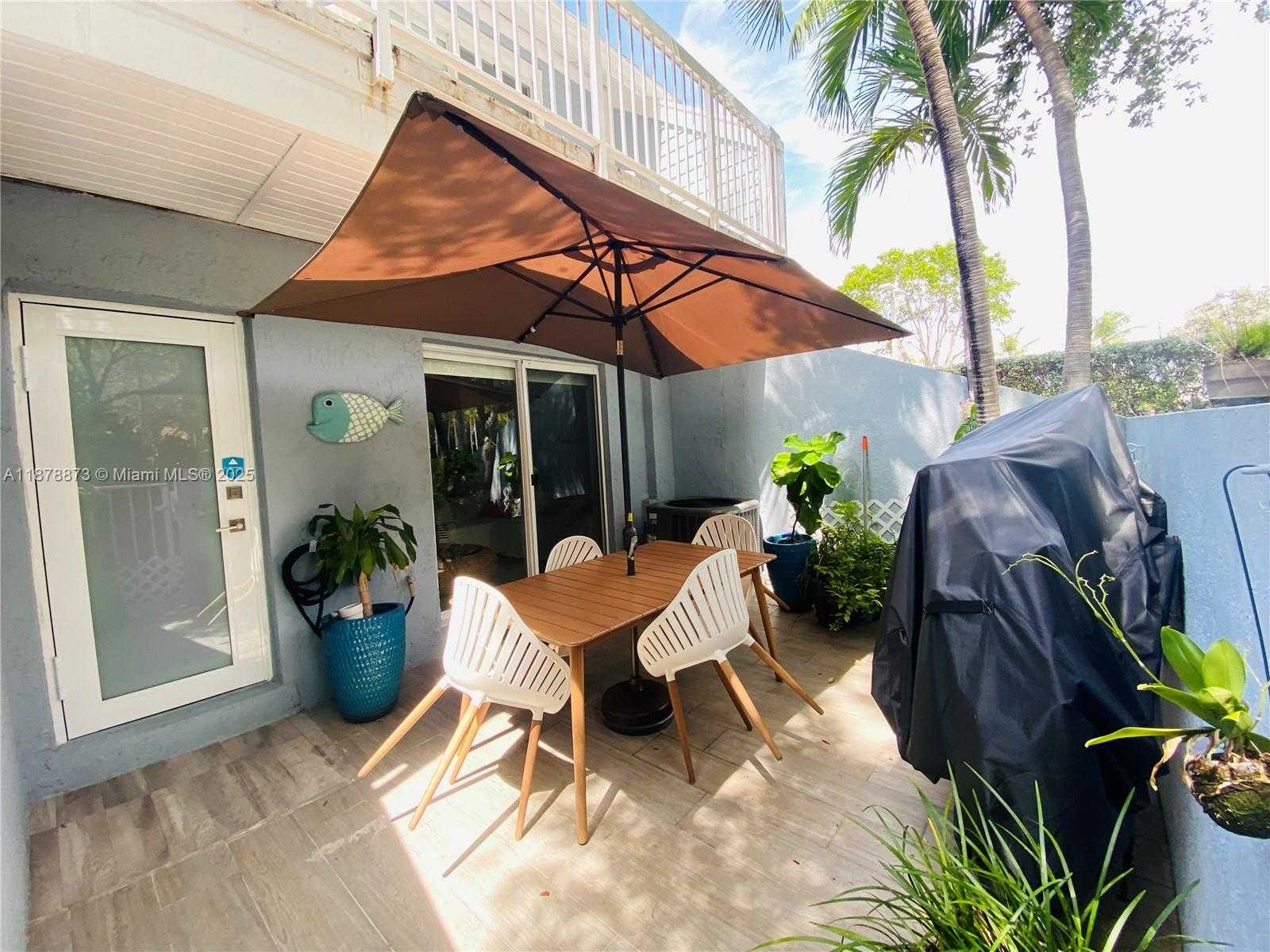 Small Image of 798 CRANDON BLVD #57B, Key Biscayne Number 2