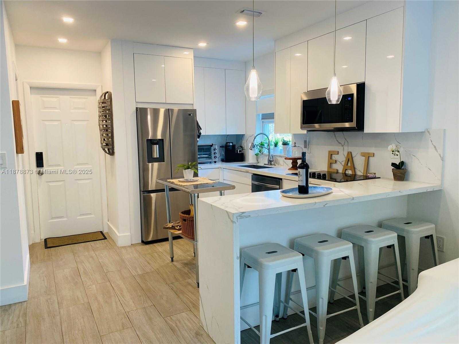 Small Image of 798 CRANDON BLVD #57B, Key Biscayne Number 6