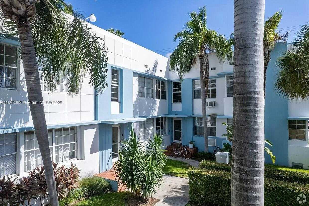 Small Image of 1009 MERIDIAN AVE #15, Miami Beach Number 2