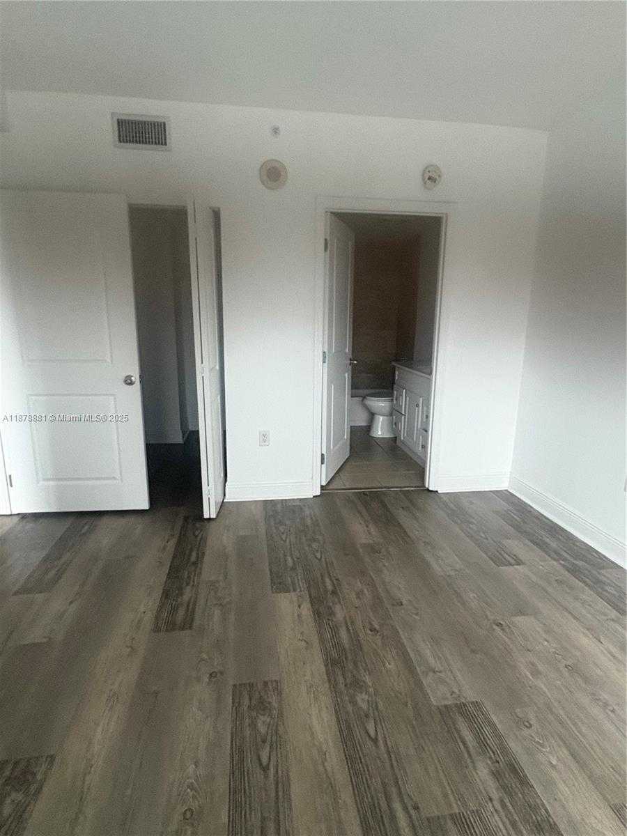 Small Image of 1250 SOUTH MIAMI AVE #2210, Miami Number 10