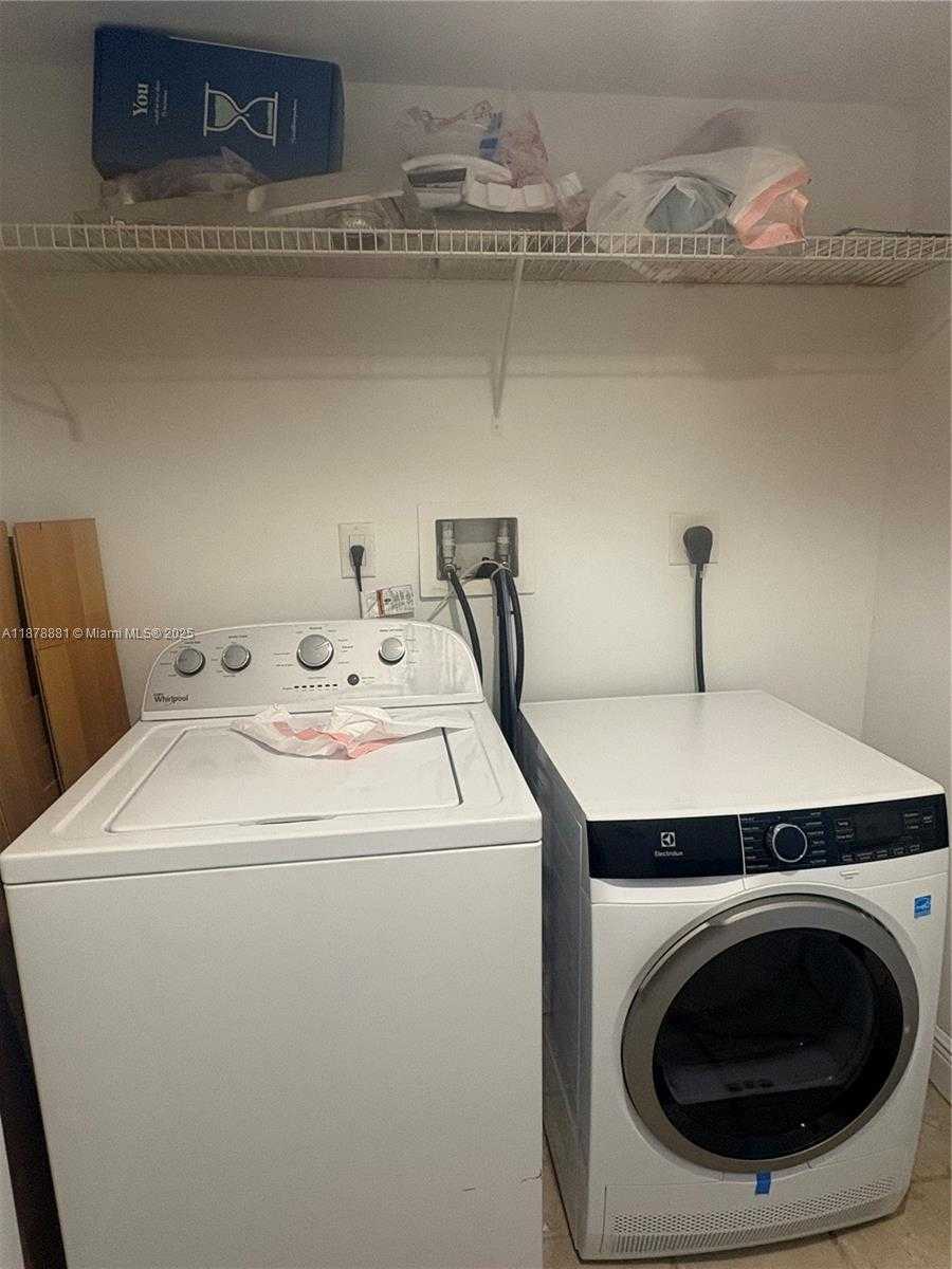 Small Image of 1250 SOUTH MIAMI AVE #2210, Miami Number 15