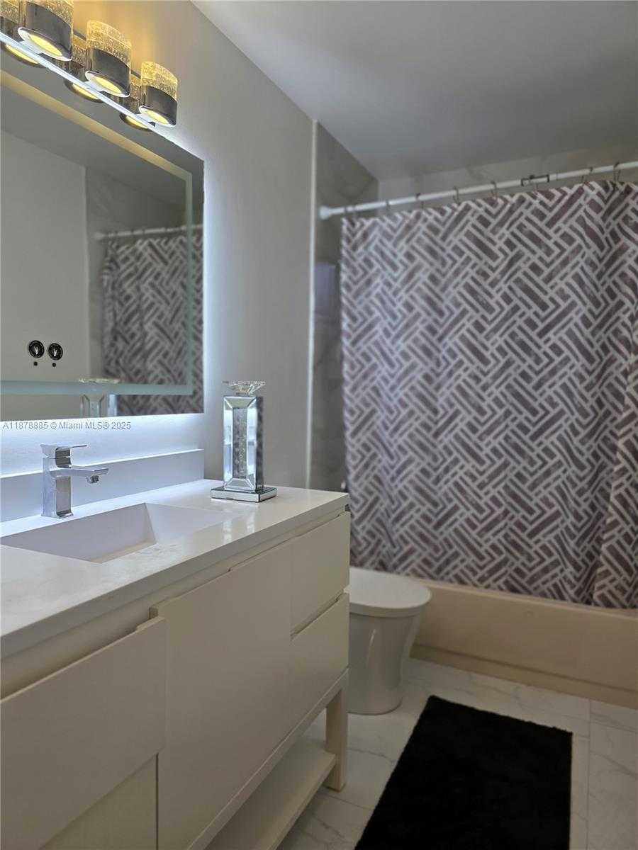 Small Image of 1944 CLASSIC DR, Coral Springs Number 11