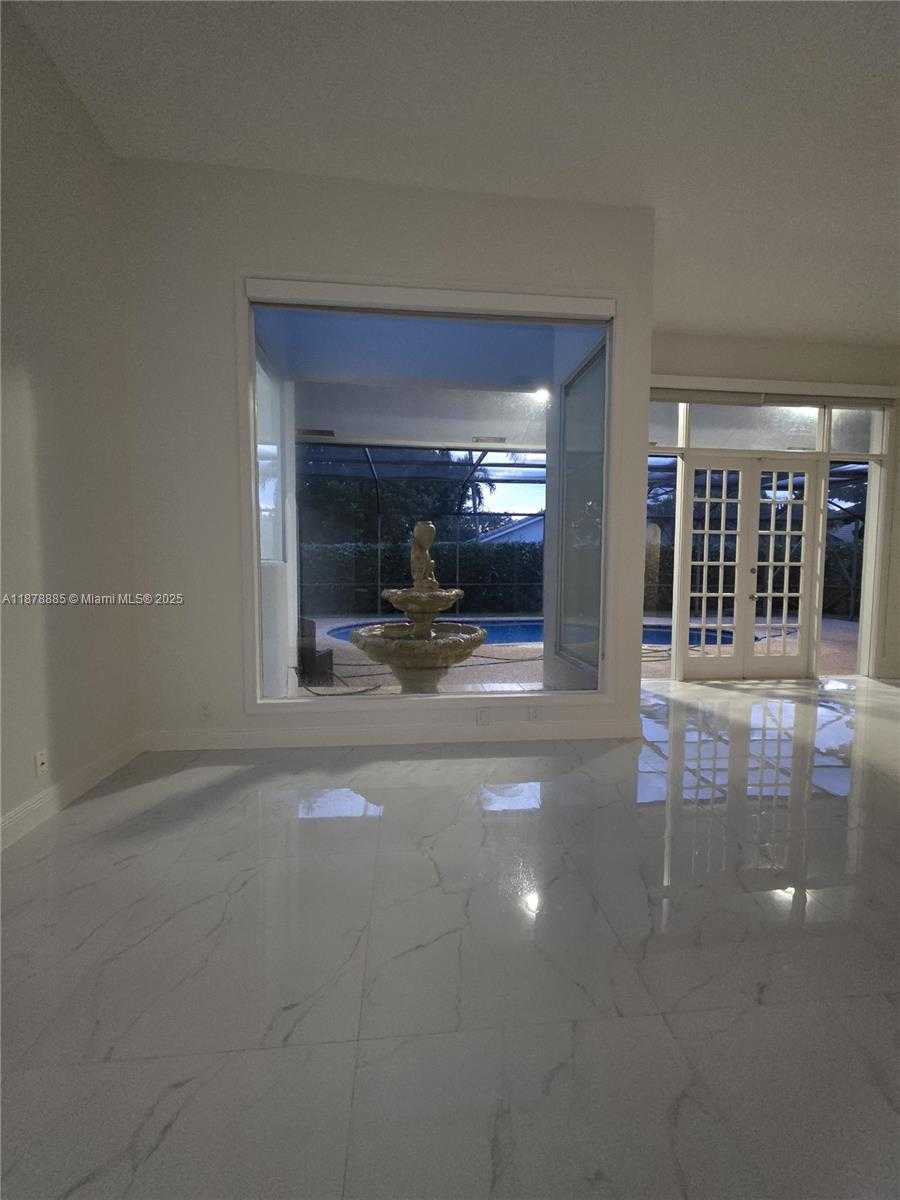 Small Image of 1944 CLASSIC DR, Coral Springs Number 6