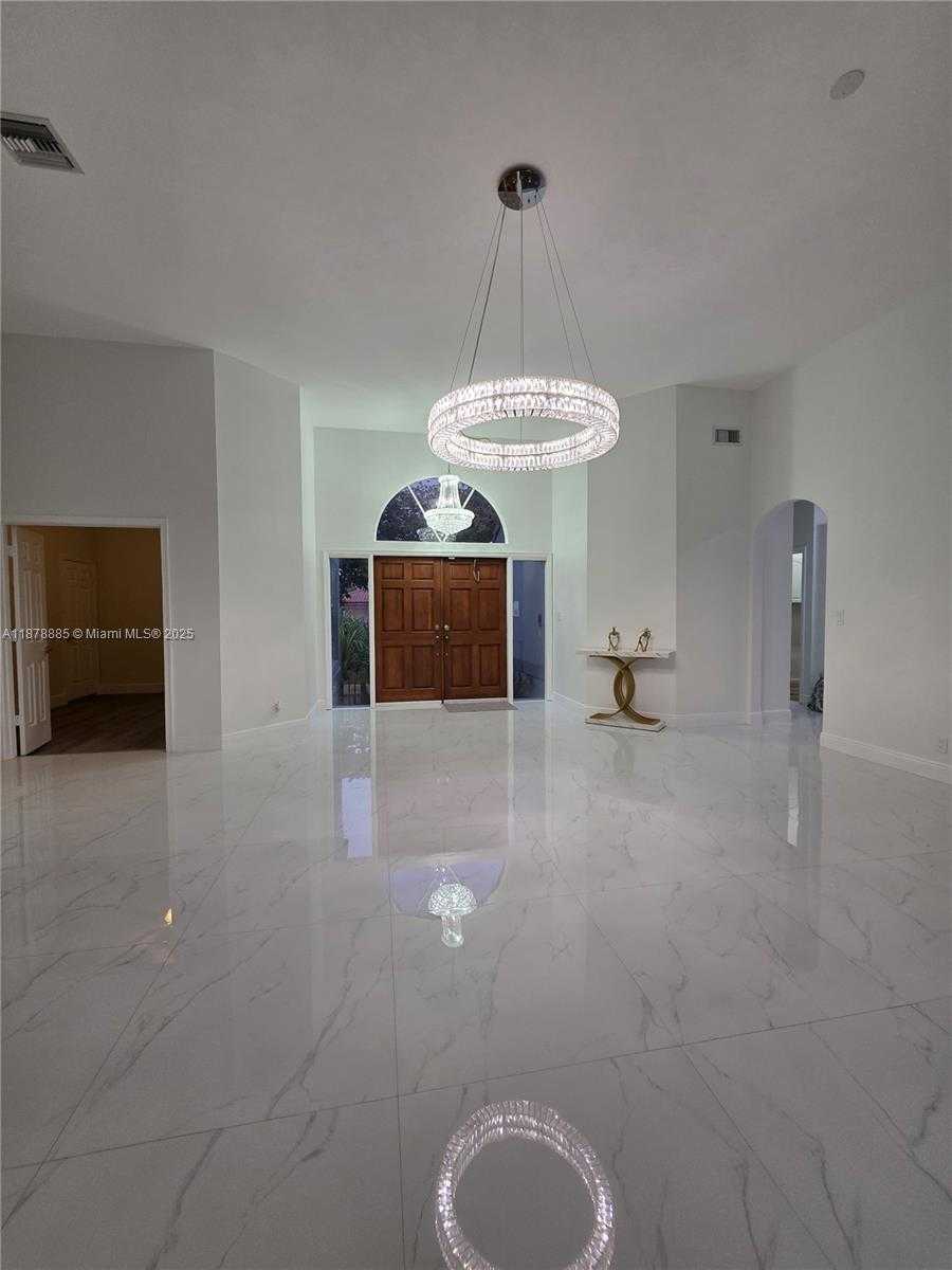 Small Image of 1944 CLASSIC DR, Coral Springs Number 7