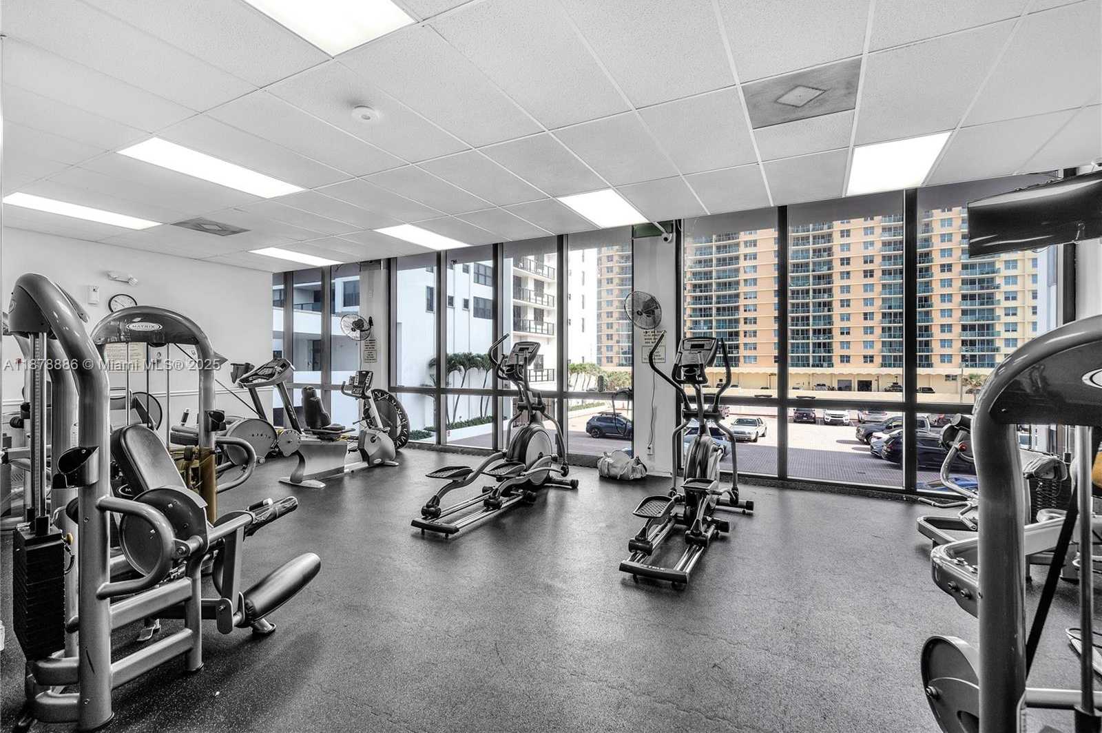 Small Image of 2201 SOUTH OCEAN DR #407, Hollywood Number 12