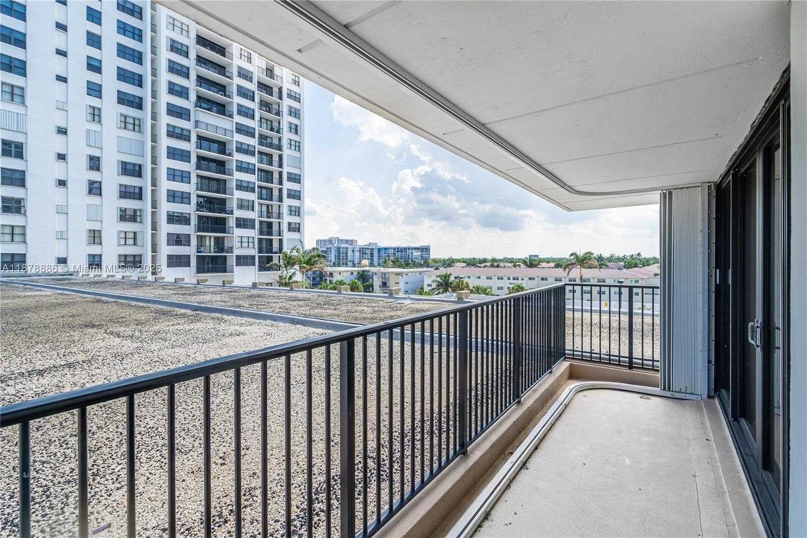 Small Image of 2201 SOUTH OCEAN DR #407, Hollywood Number 37
