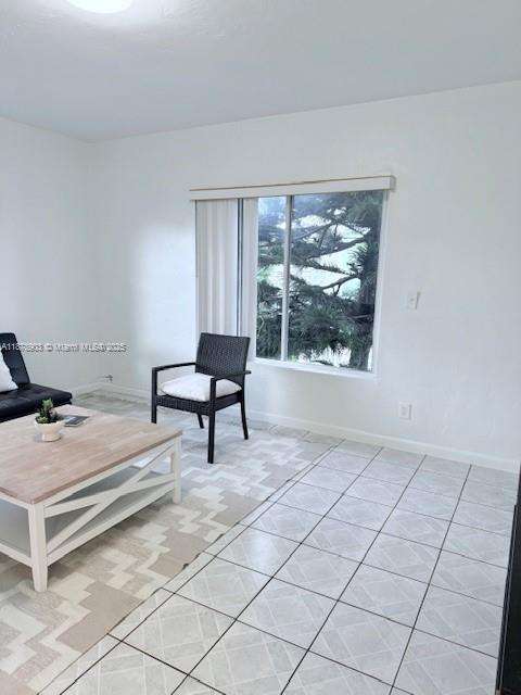 Small Image of 7610 DICKENS AVE #4, Miami Beach Number 5