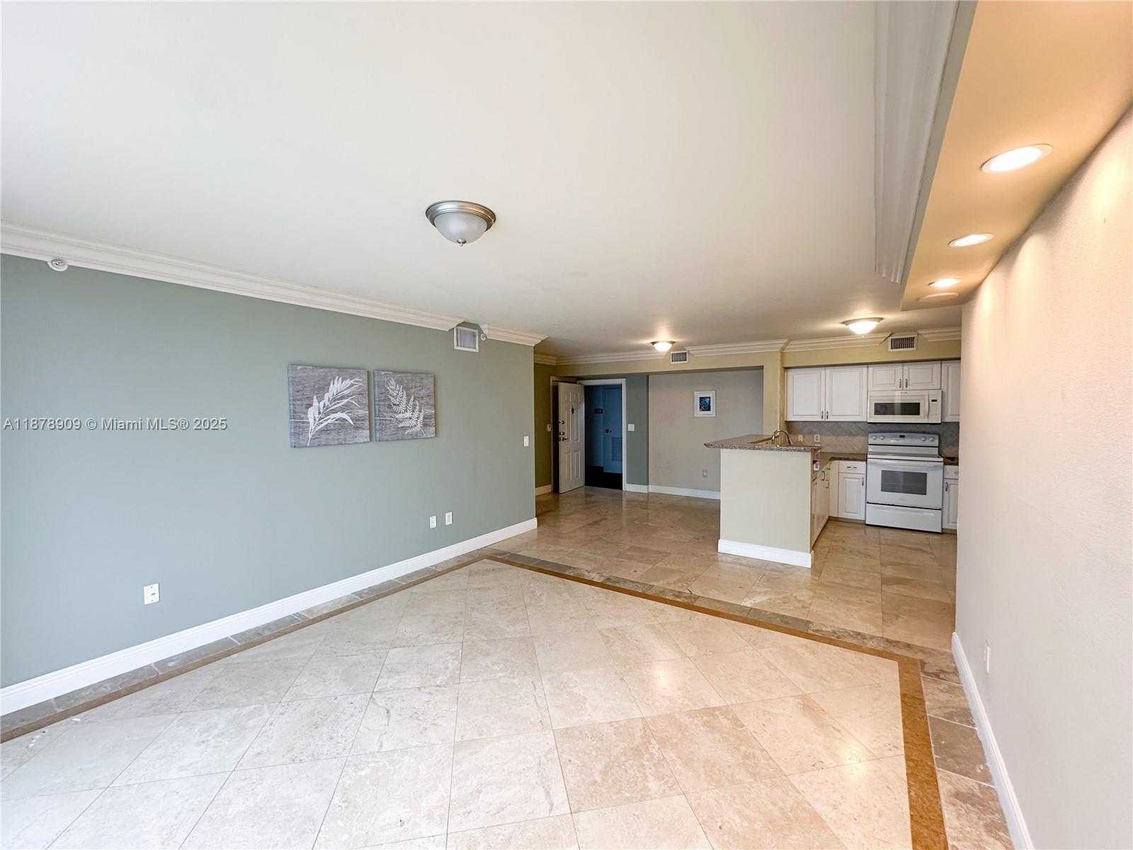Small Image of 1155 BRICKELL BAY DR #3303, Miami Number 3