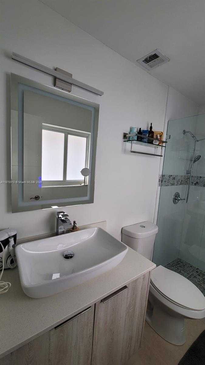 Small Image of 12945 SOUTH WEST 76TH TER, Miami Number 10
