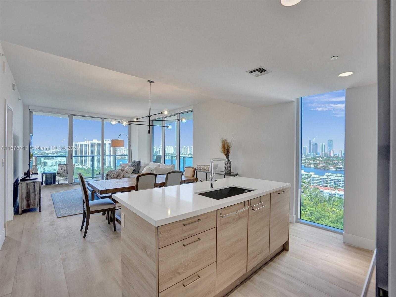 Small Image of 16385 BISCAYNE BLVD #2107, North Miami Beach Number 10