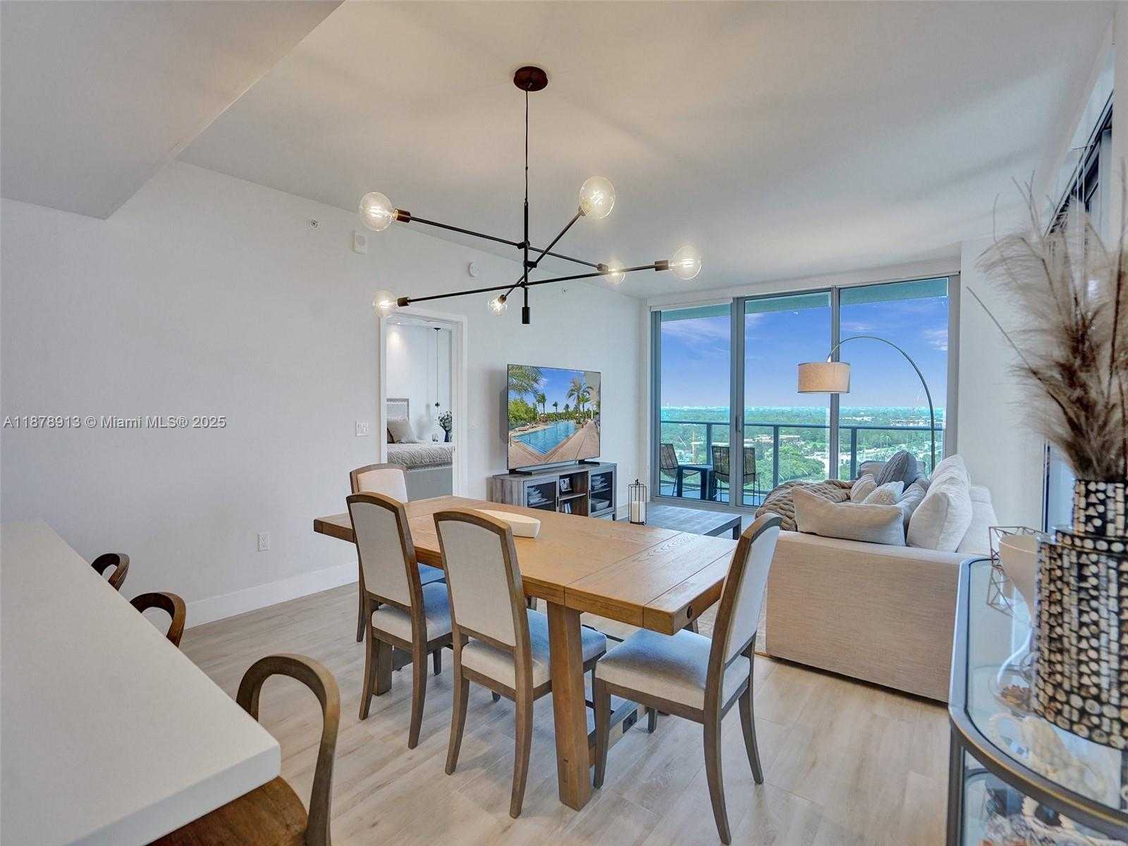 Small Image of 16385 BISCAYNE BLVD #2107, North Miami Beach Number 12