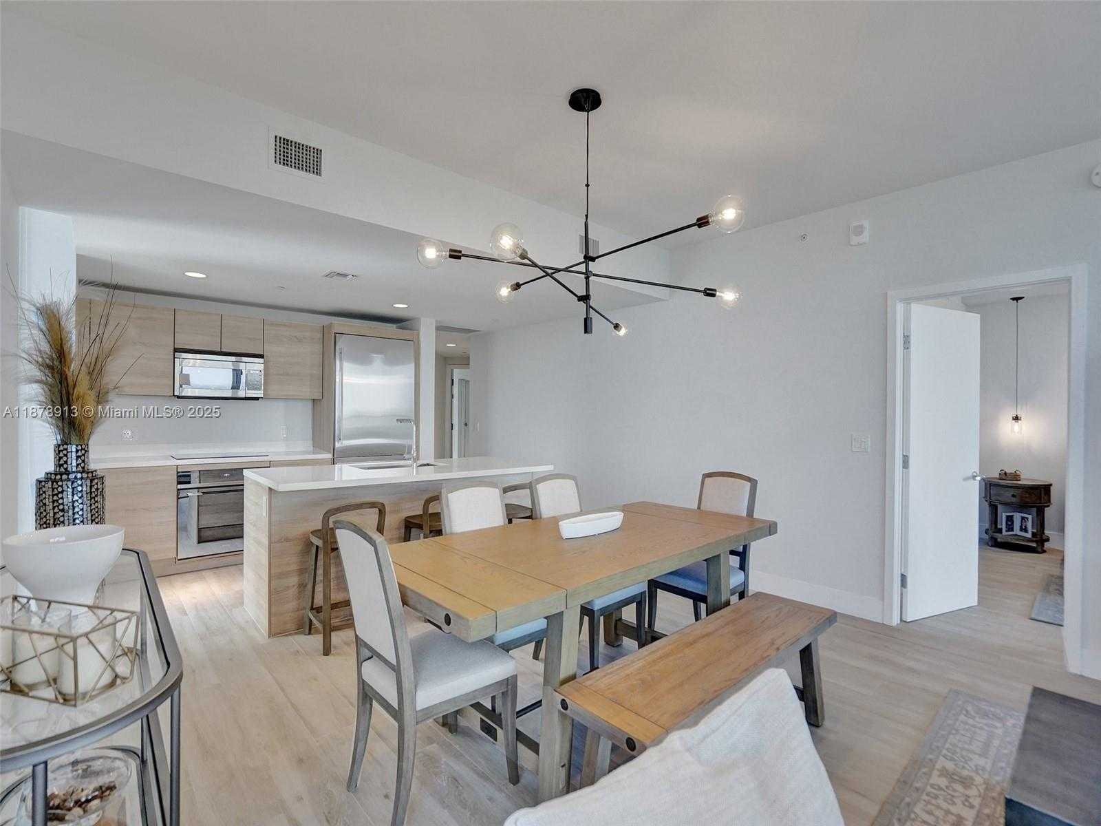 Small Image of 16385 BISCAYNE BLVD #2107, North Miami Beach Number 13