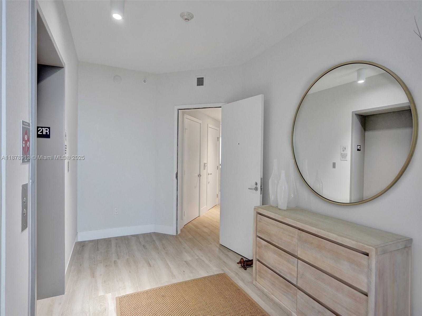 Small Image of 16385 BISCAYNE BLVD #2107, North Miami Beach Number 24
