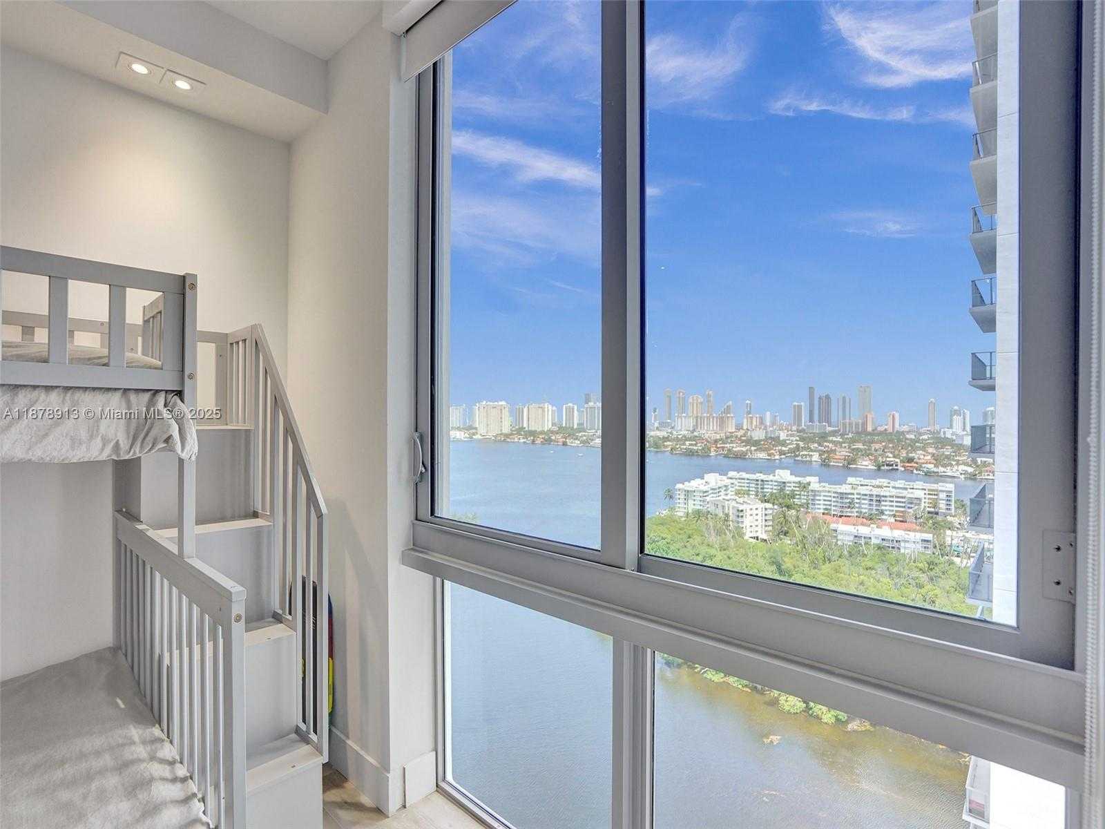 Small Image of 16385 BISCAYNE BLVD #2107, North Miami Beach Number 7