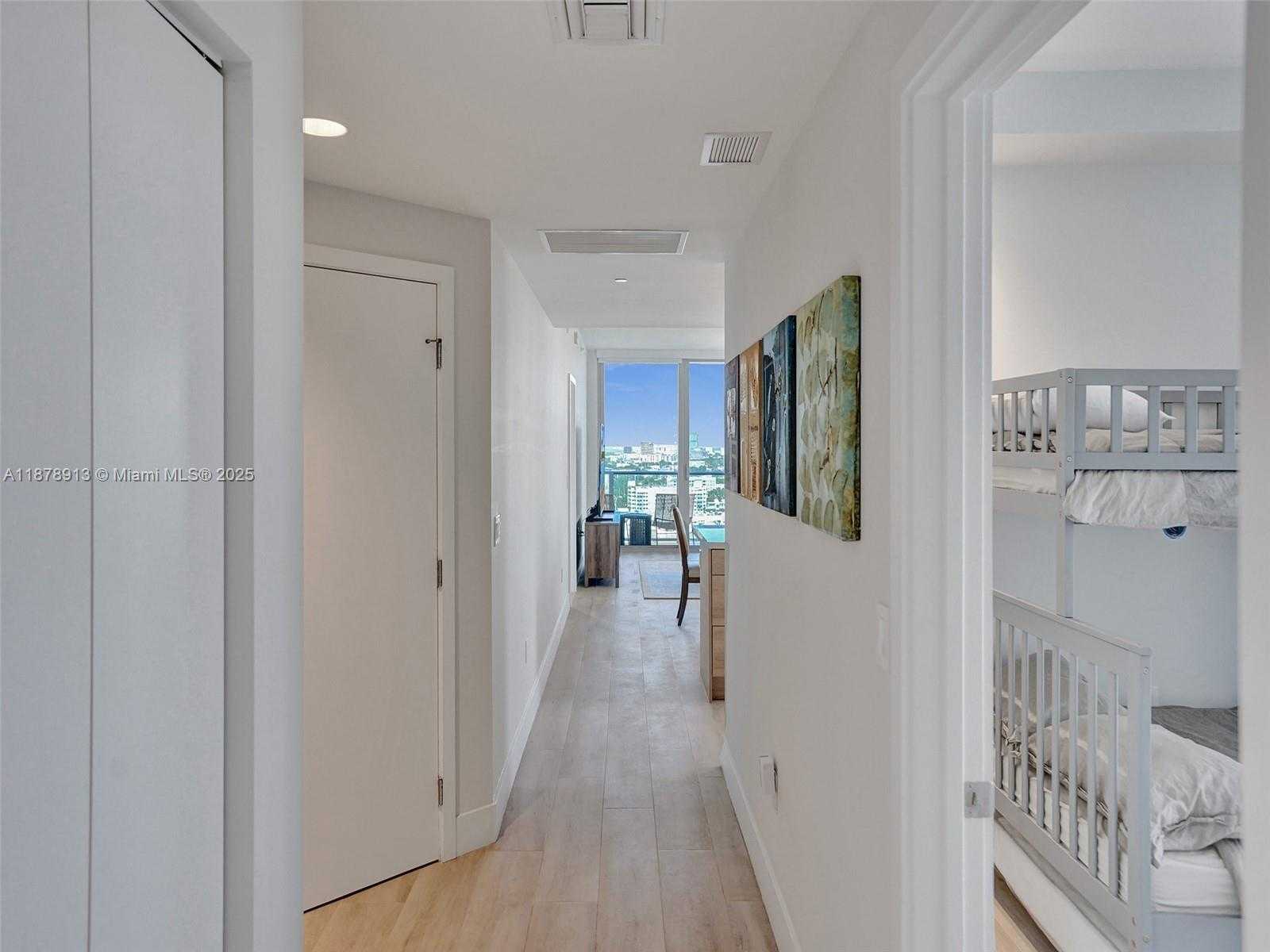 Small Image of 16385 BISCAYNE BLVD #2107, North Miami Beach Number 9