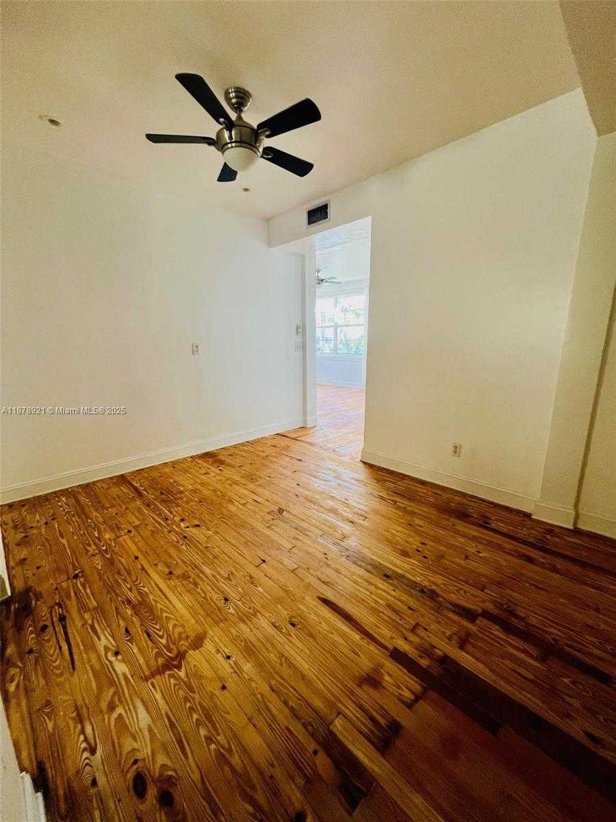 Small Image of 1606 JEFFERSON AVE #1, Miami Beach Number 12