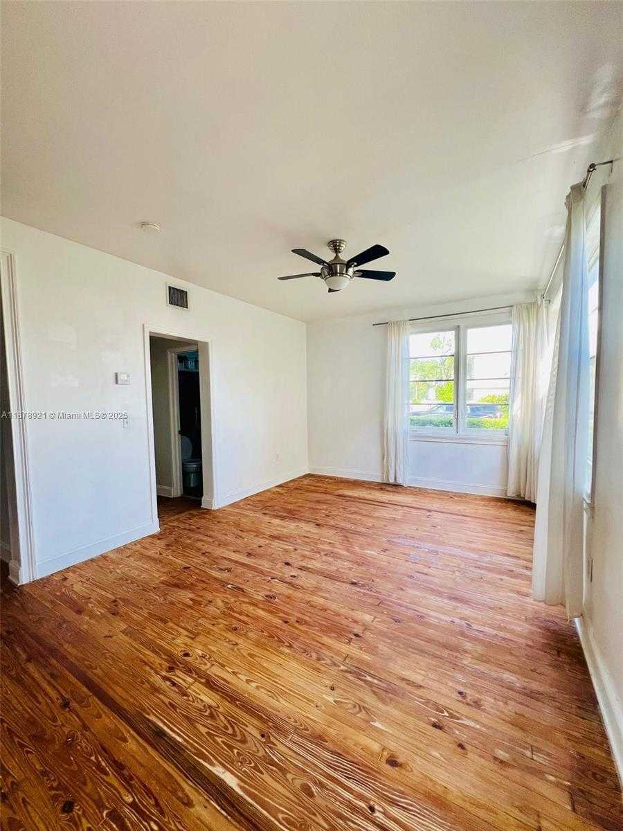 Small Image of 1606 JEFFERSON AVE #1, Miami Beach Number 3