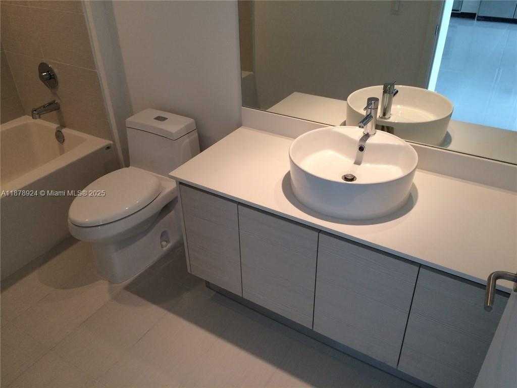 Small Image of 4250 BISCAYNE BLVD #915, Miami Number 13
