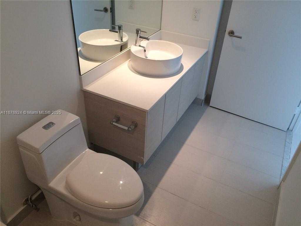 Small Image of 4250 BISCAYNE BLVD #915, Miami Number 15