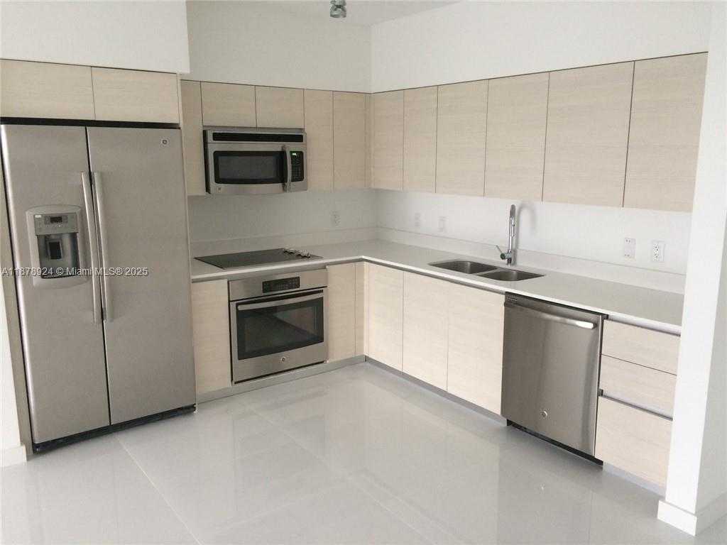 Small Image of 4250 BISCAYNE BLVD #915, Miami Number 4