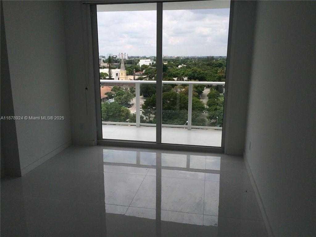 Small Image of 4250 BISCAYNE BLVD #915, Miami Number 5