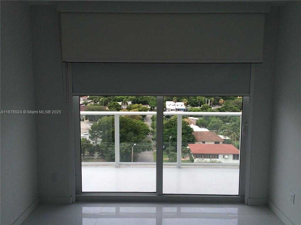 Small Image of 4250 BISCAYNE BLVD #915, Miami Number 8