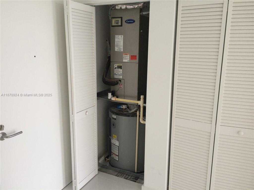 Small Image of 4250 BISCAYNE BLVD #915, Miami Number 9
