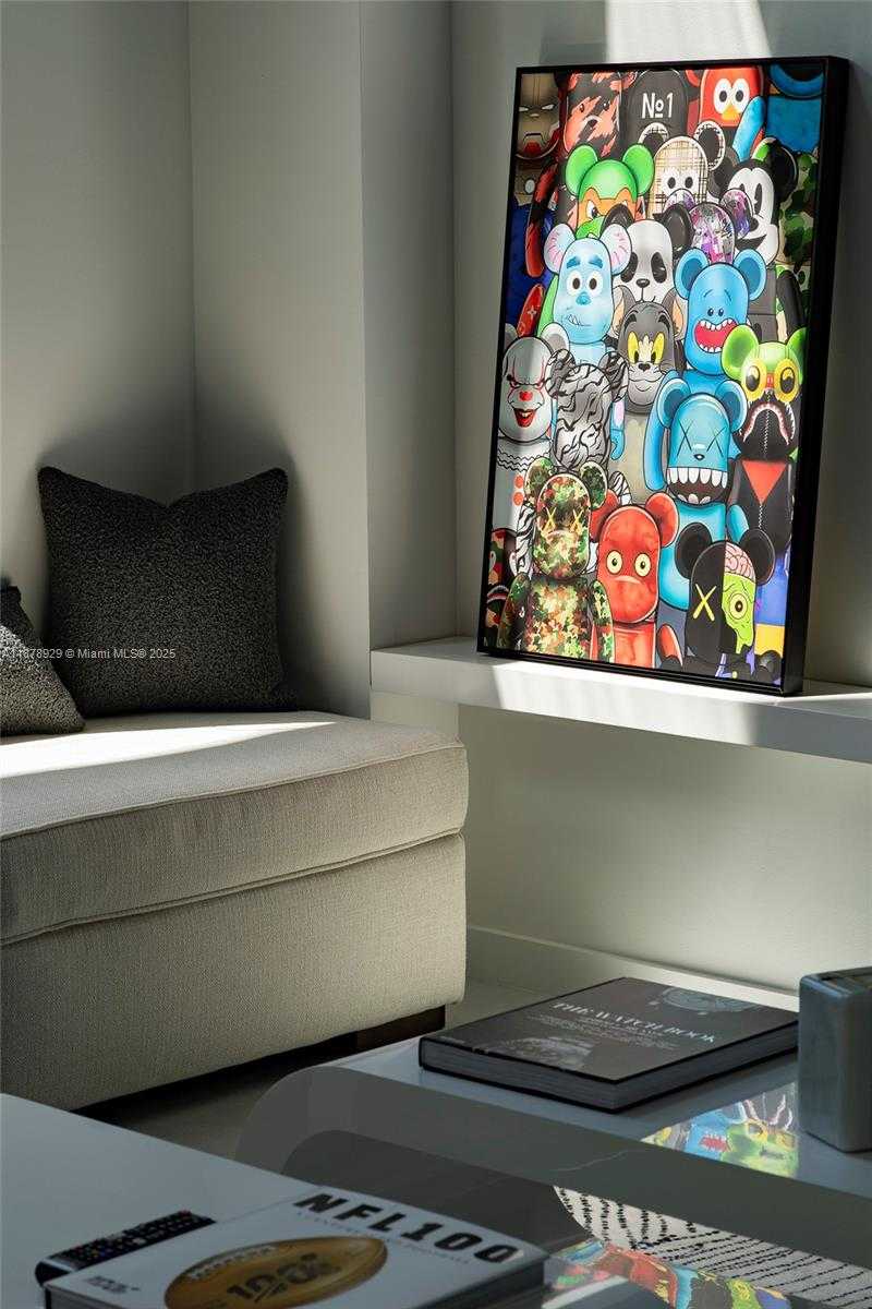 Small Image of 1060 BRICKELL AVE #1015, Miami Number 16