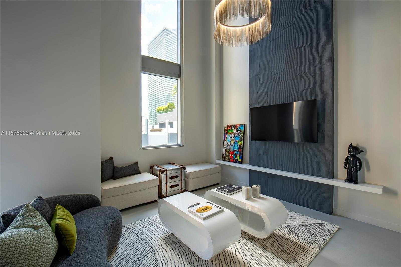 Small Image of 1060 BRICKELL AVE #1015, Miami Number 2