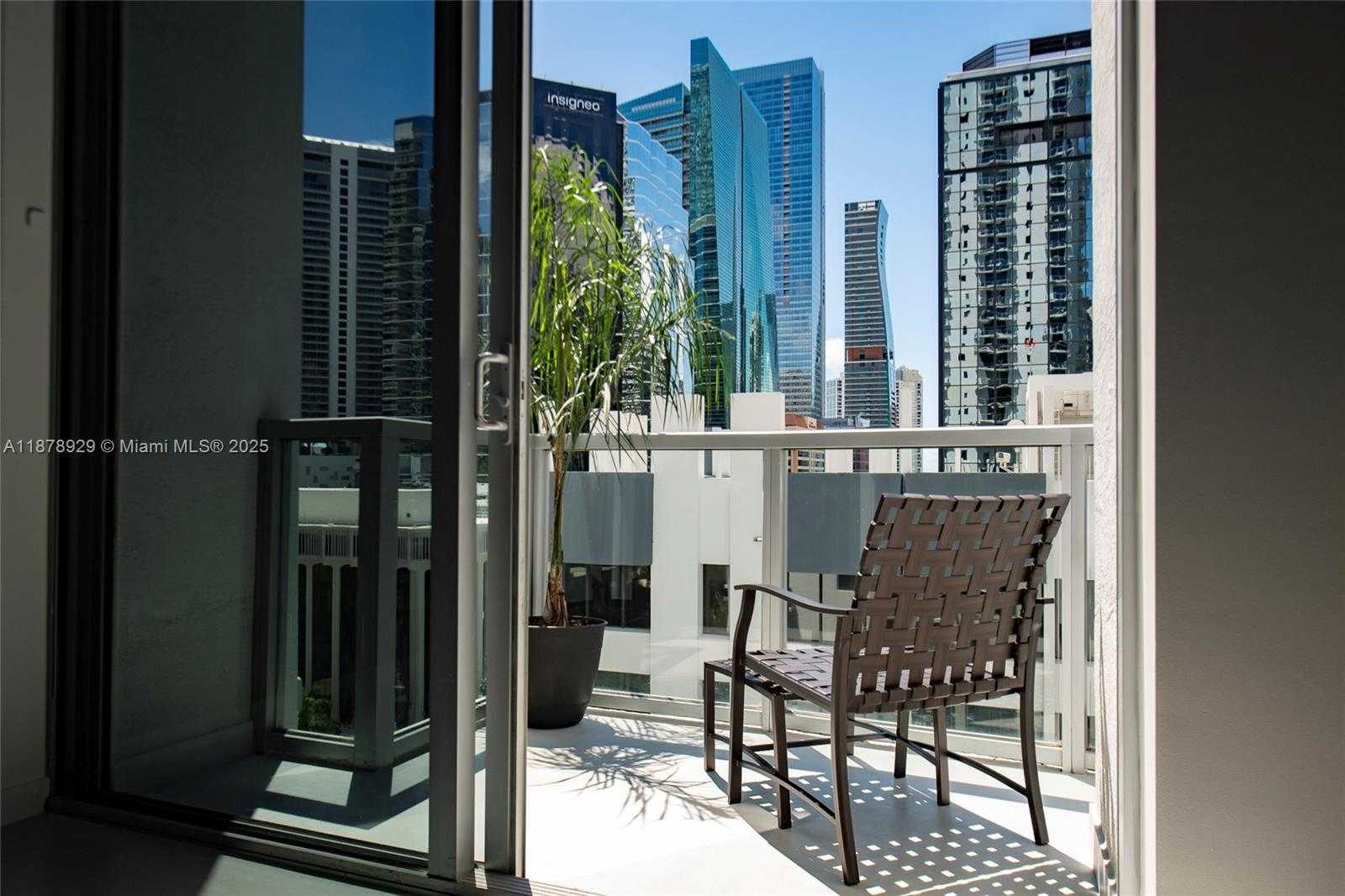 Small Image of 1060 BRICKELL AVE #1015, Miami Number 20