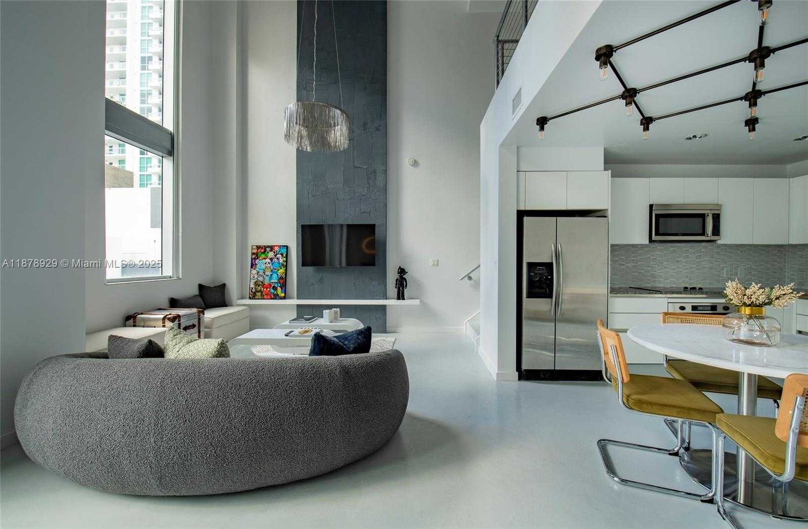Small Image of 1060 BRICKELL AVE #1015, Miami Number 44