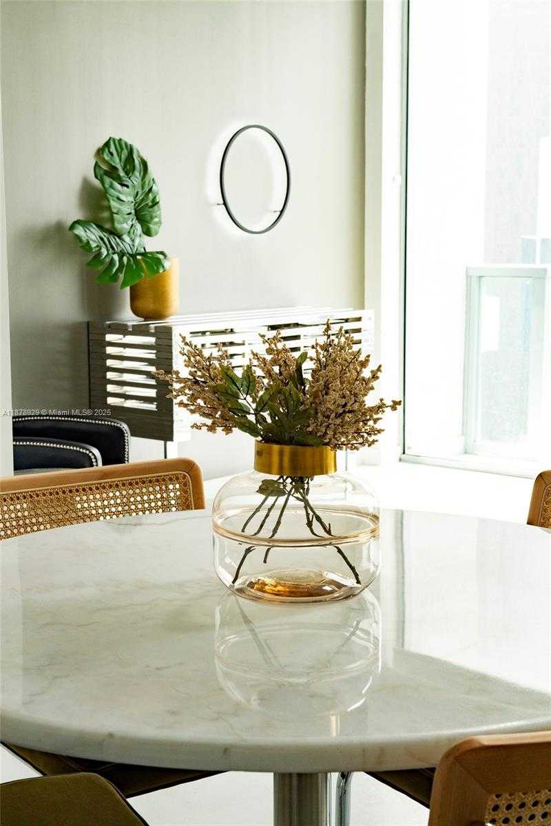 Small Image of 1060 BRICKELL AVE #1015, Miami Number 47