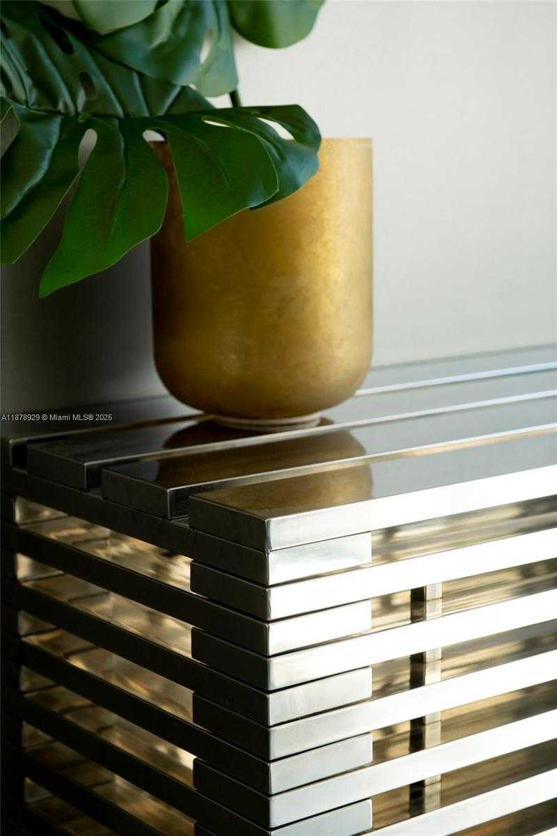 Small Image of 1060 BRICKELL AVE #1015, Miami Number 62