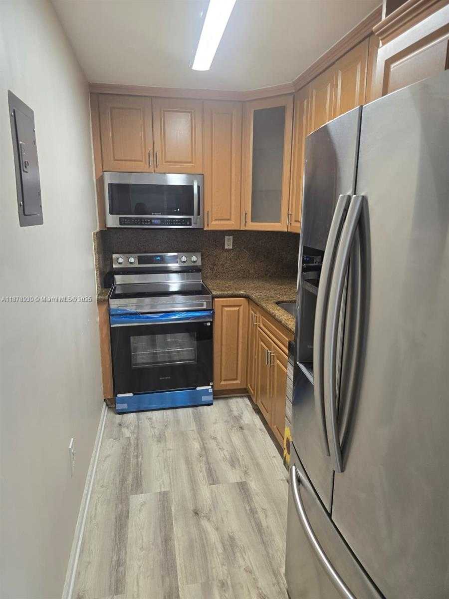 Small Image of 4721 NORTH WEST 7TH ST #304-12, Miami Number 11