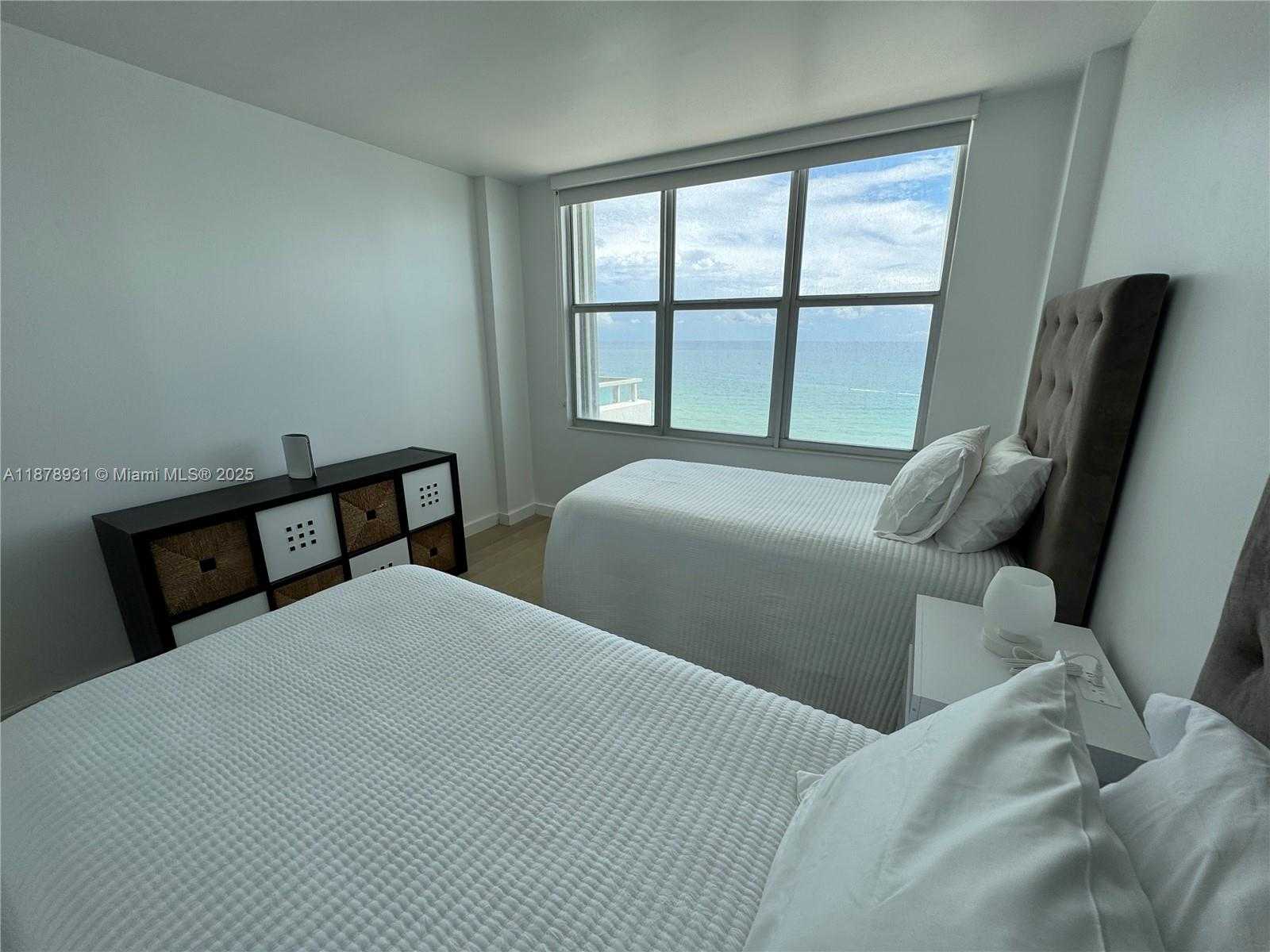 Small Image of 5161 COLLINS AVE #1717, Miami Beach Number 15