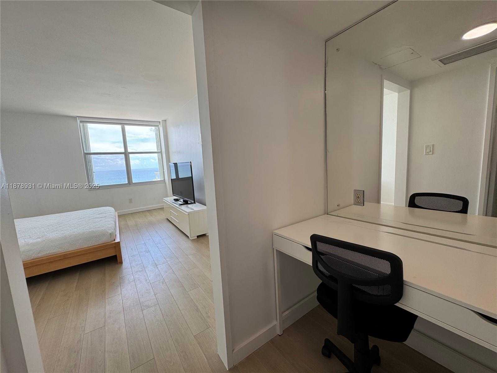 Small Image of 5161 COLLINS AVE #1717, Miami Beach Number 20