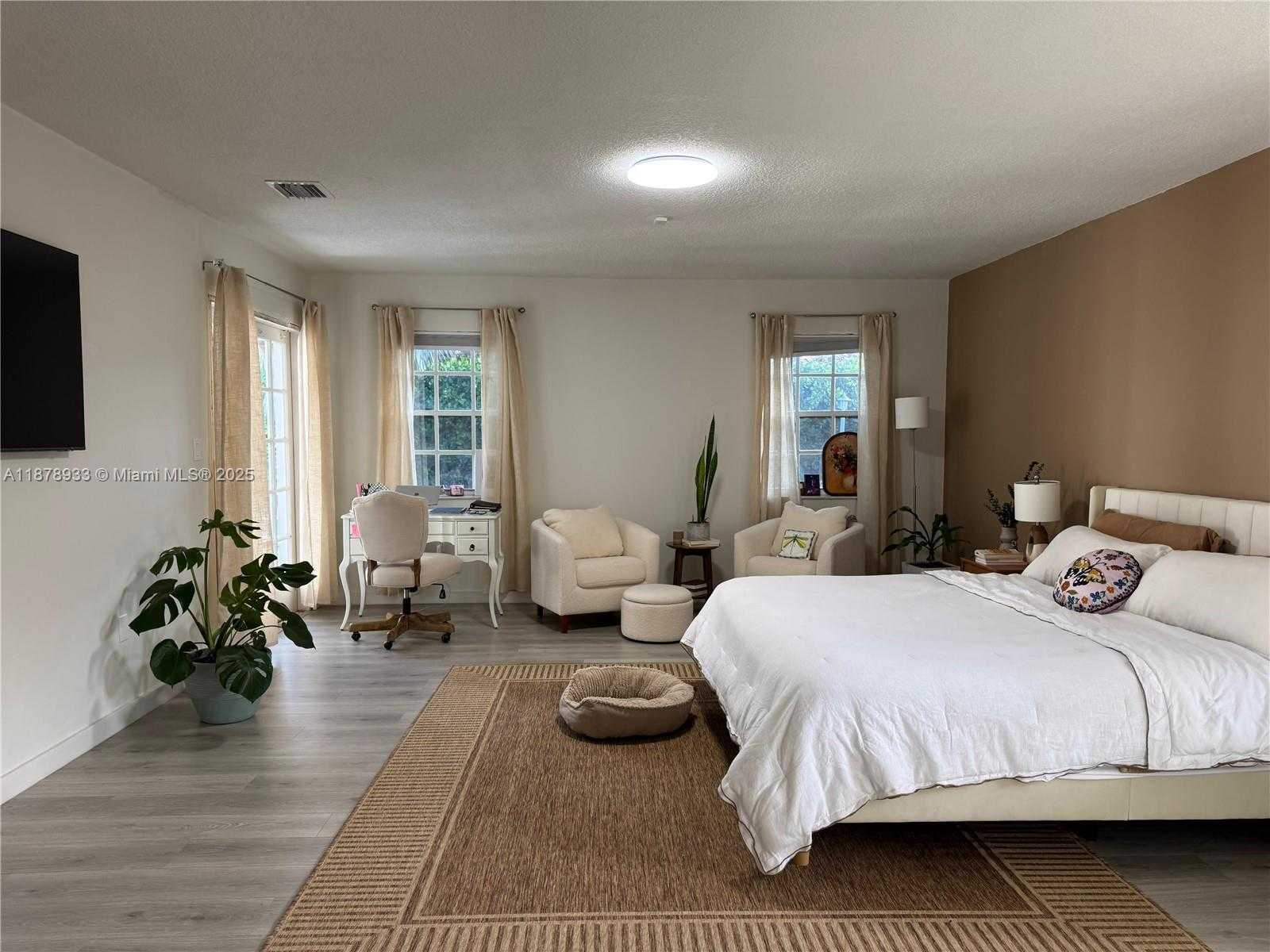 Small Image of 14601 SOUTH WEST 99TH AVE, Miami Number 11