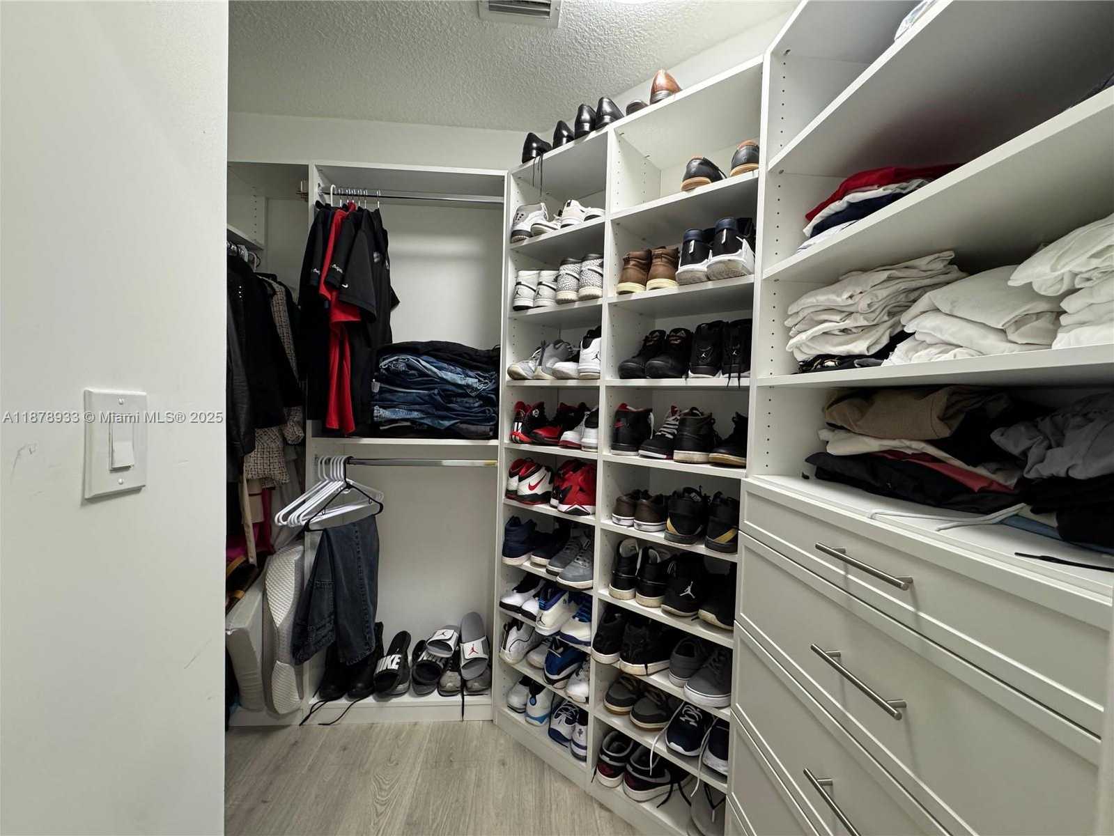 Small Image of 14601 SOUTH WEST 99TH AVE, Miami Number 13