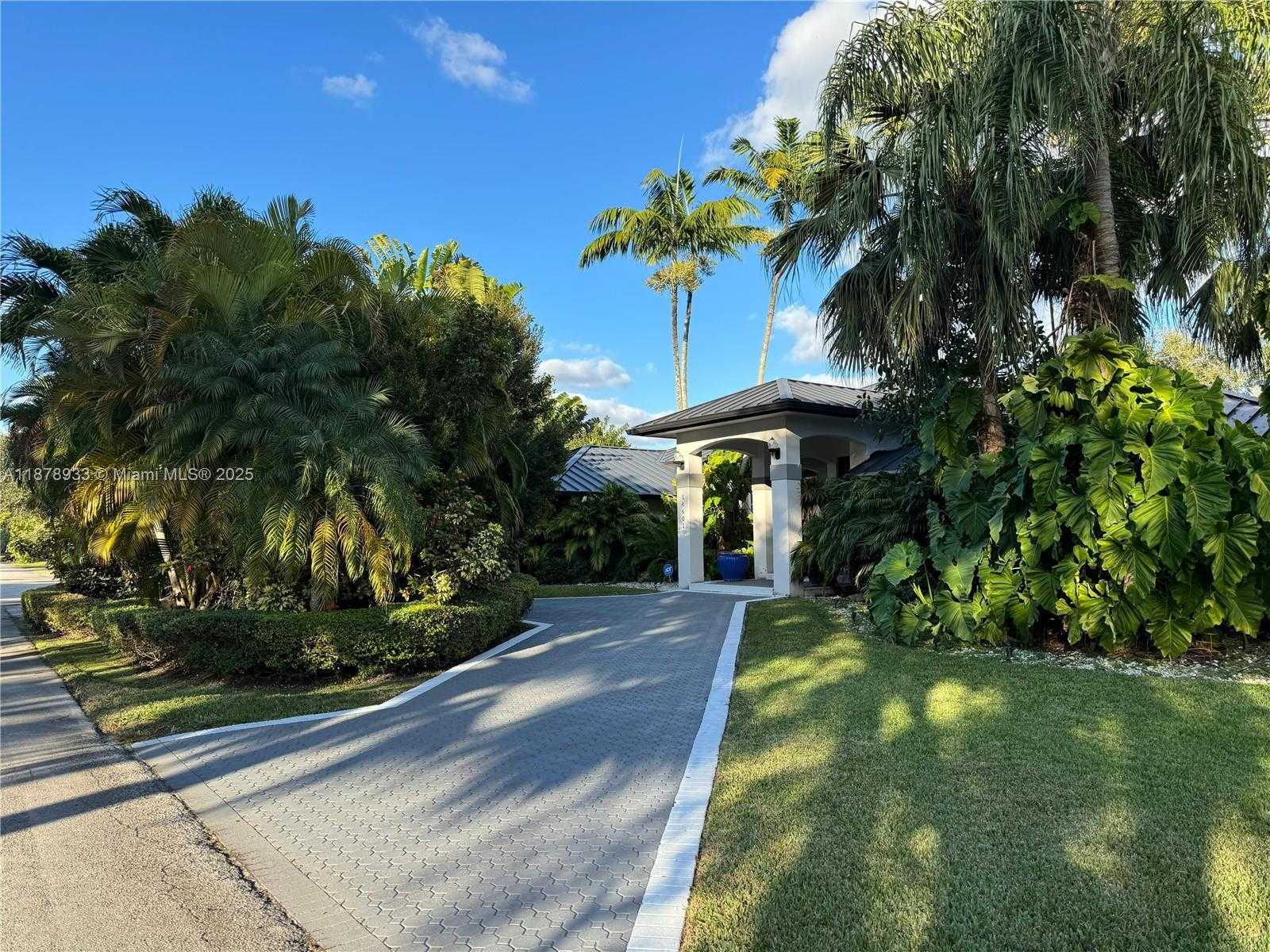 Small Image of 14601 SOUTH WEST 99TH AVE, Miami Number 4
