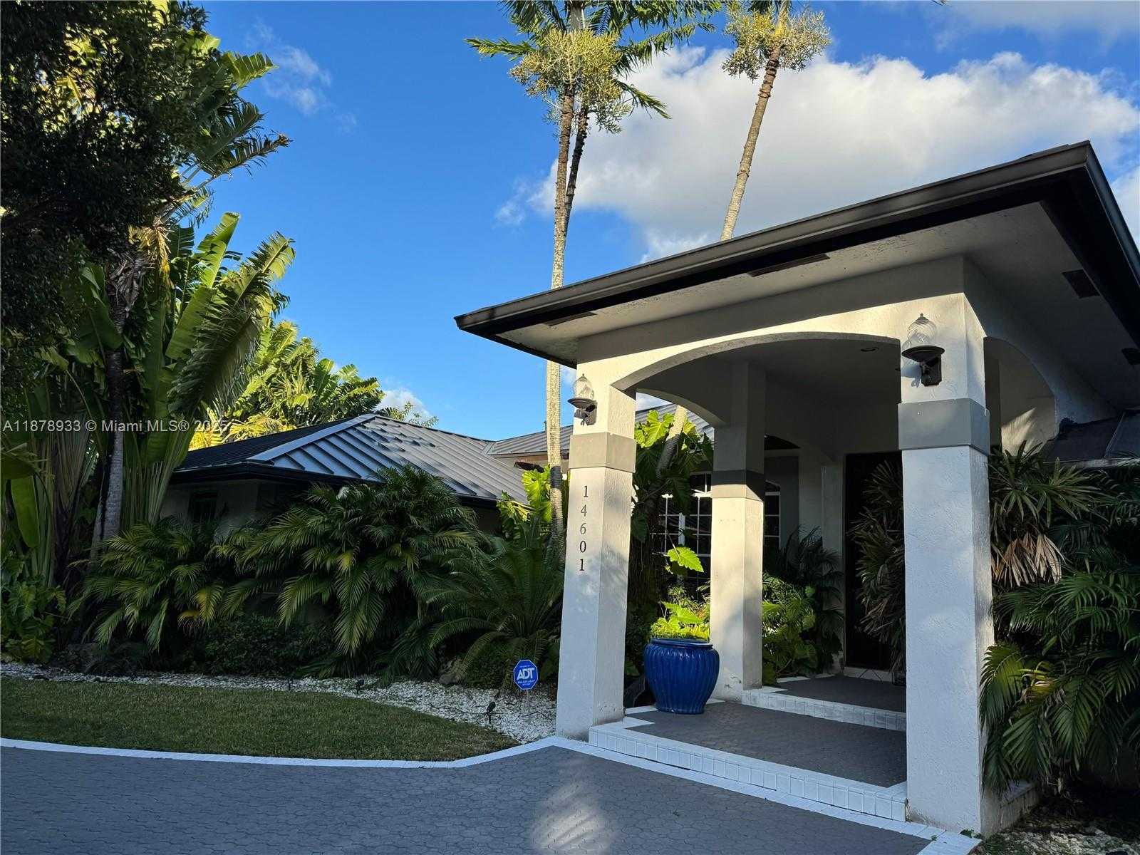 Small Image of 14601 SOUTH WEST 99TH AVE, Miami Number 5