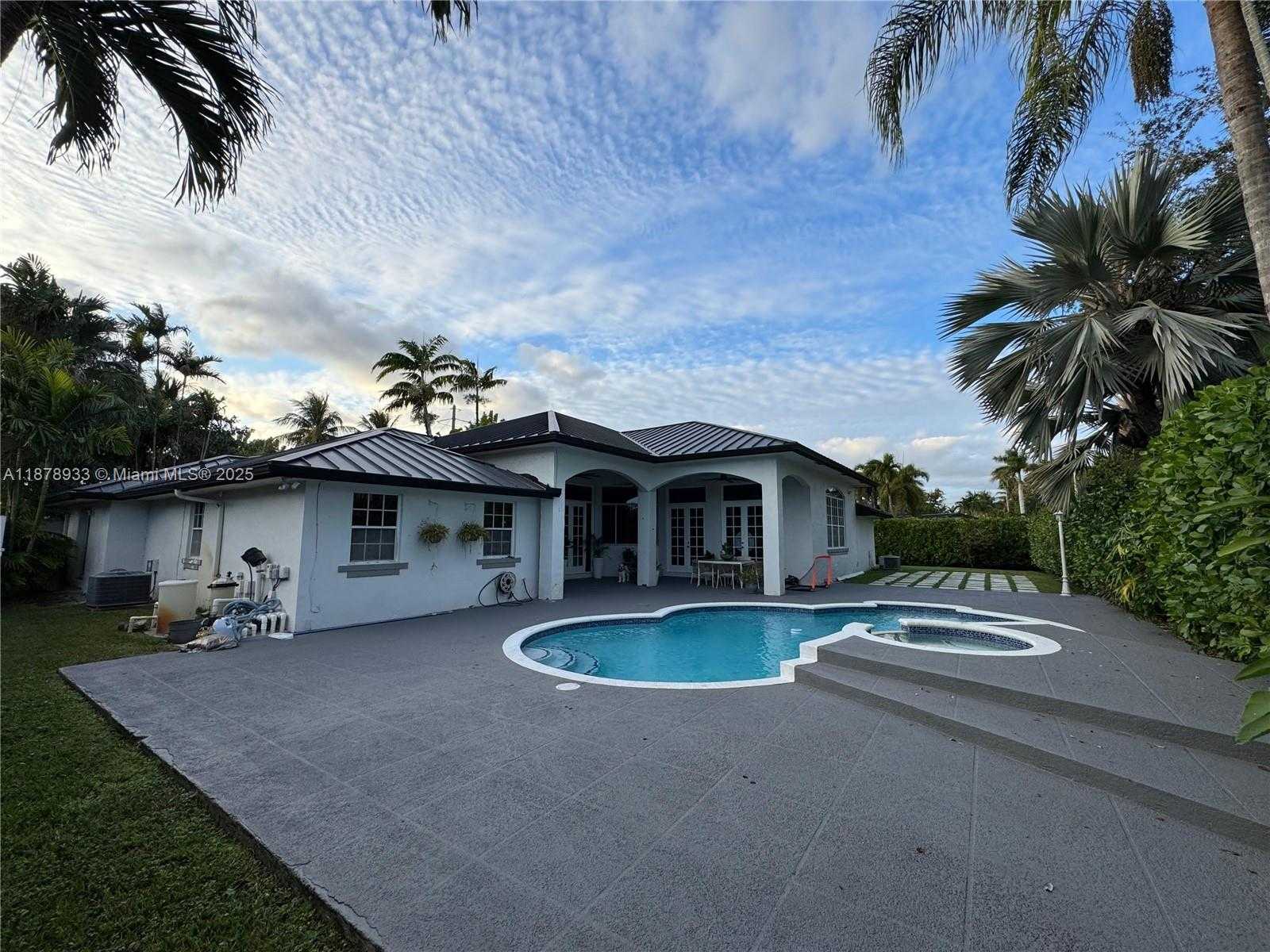 Small Image of 14601 SOUTH WEST 99TH AVE, Miami Number 7