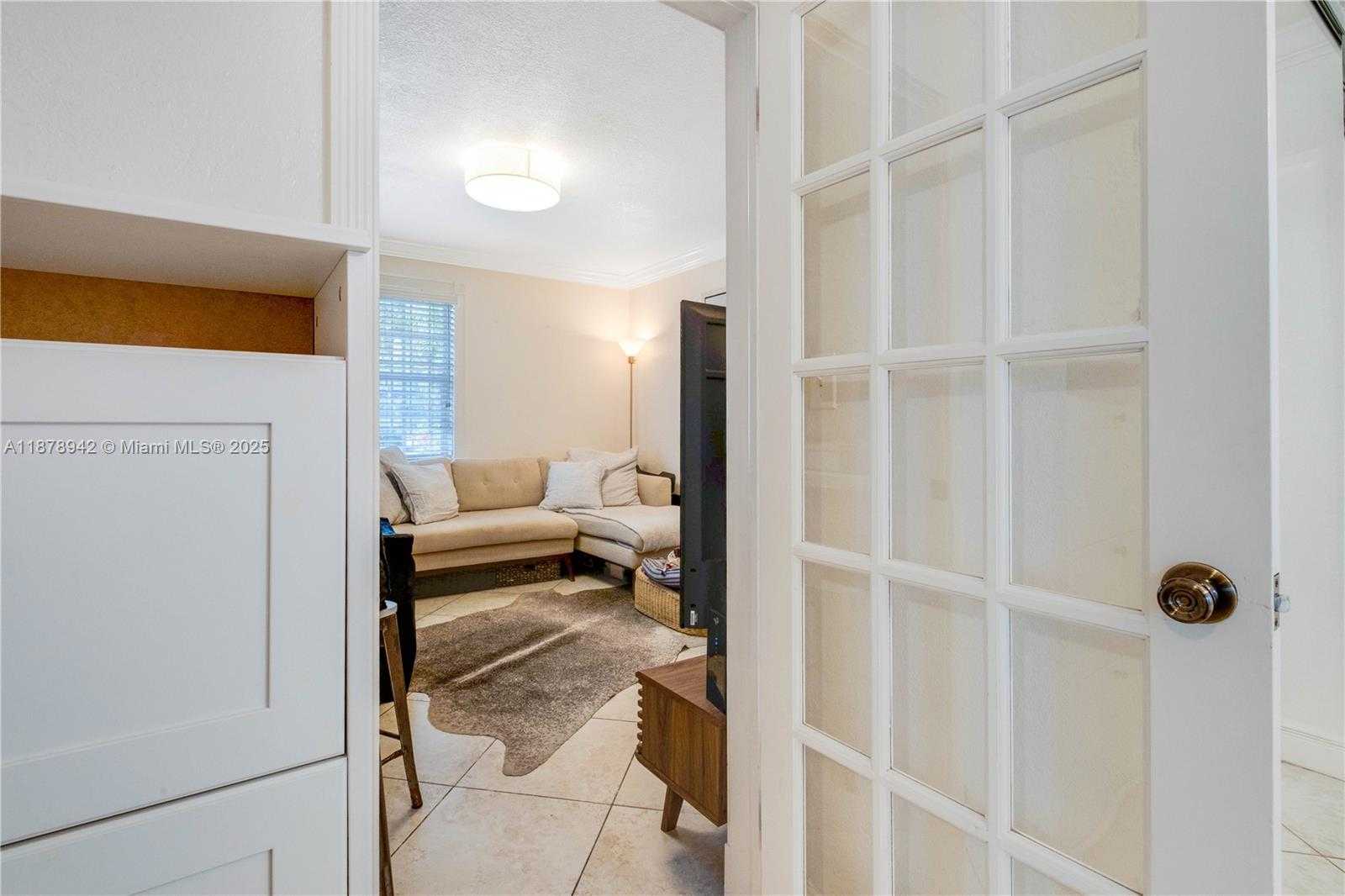 Small Image of 345 MICHIGAN AVE #34, Miami Beach Number 15