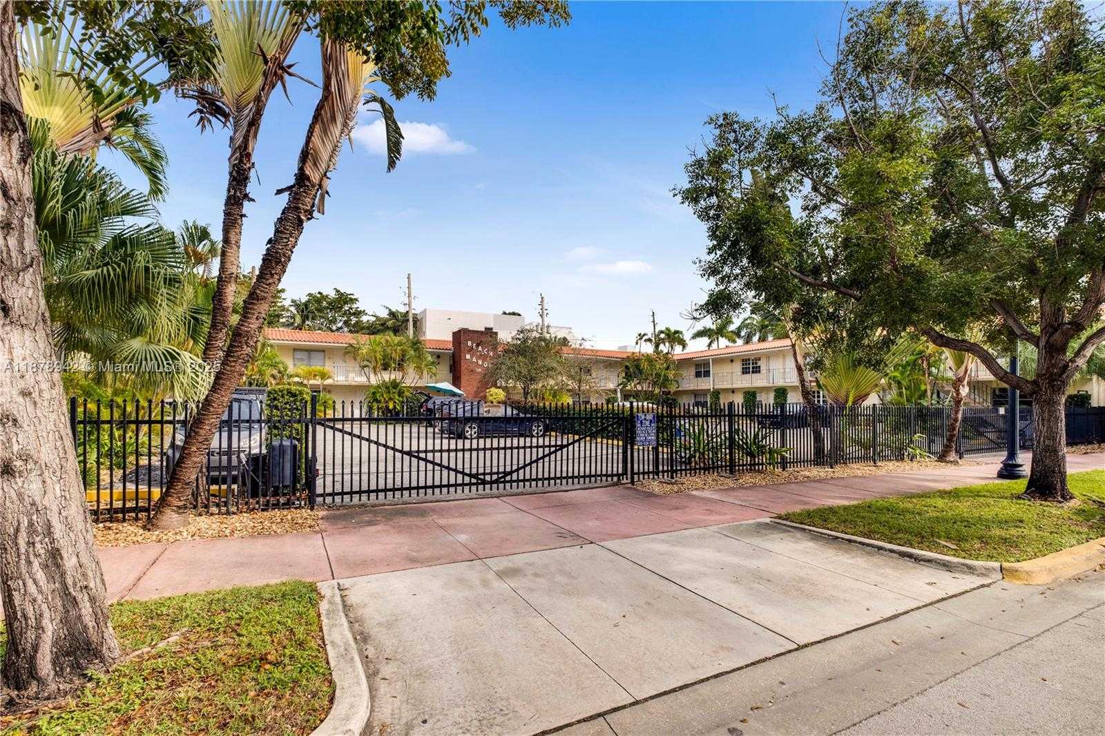 Small Image of 345 MICHIGAN AVE #34, Miami Beach Number 17