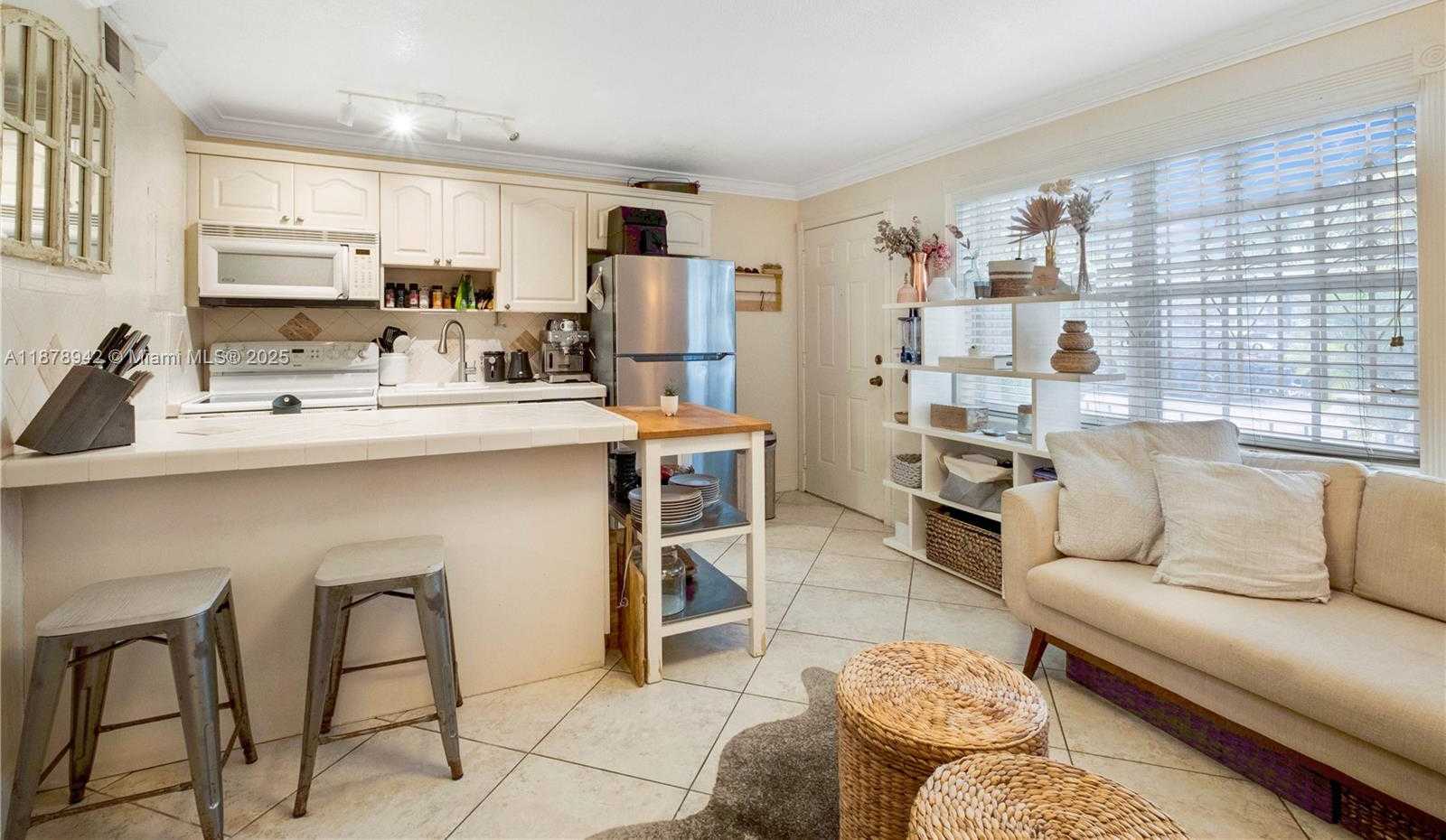 Small Image of 345 MICHIGAN AVE #34, Miami Beach Number 3