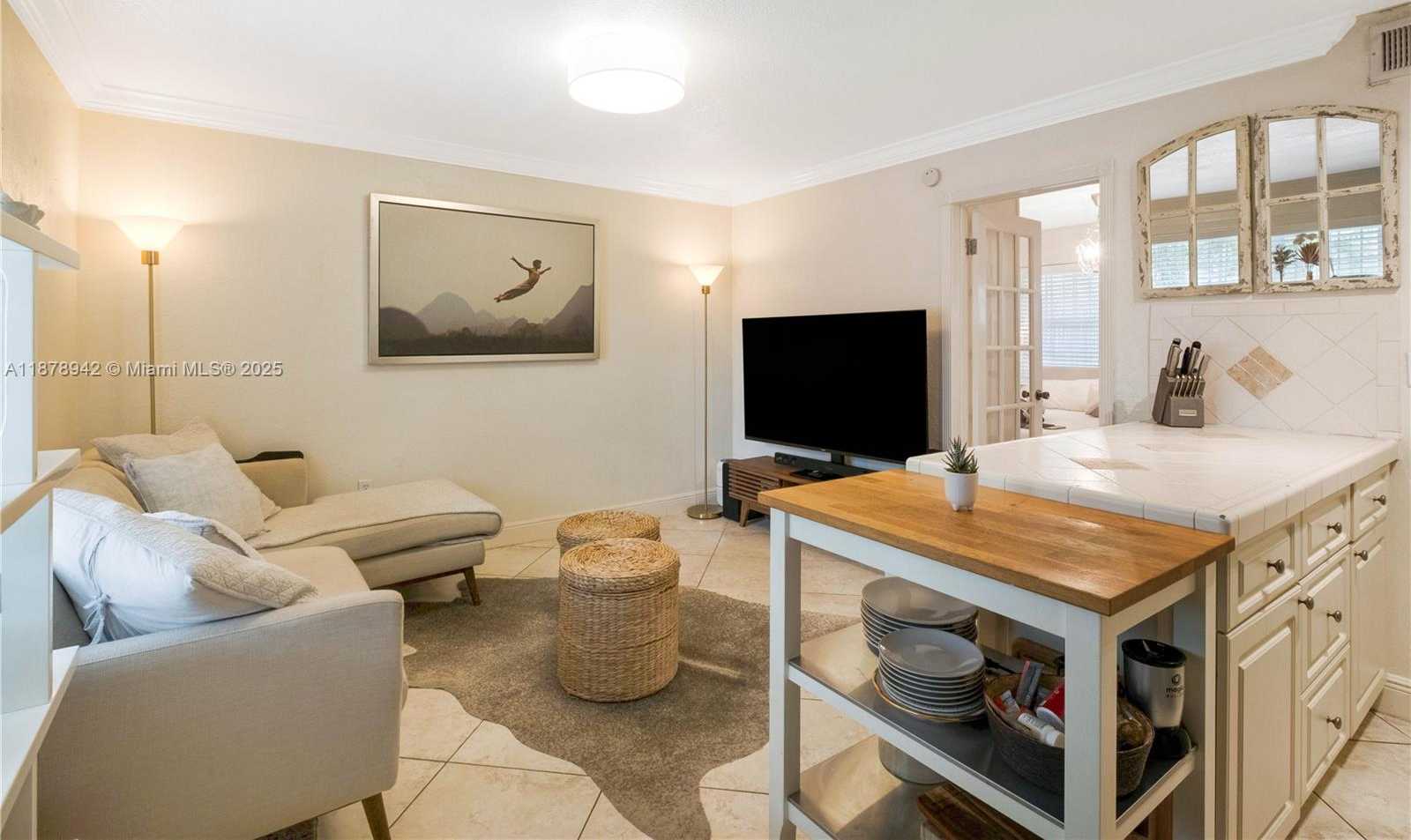 Small Image of 345 MICHIGAN AVE #34, Miami Beach Number 6