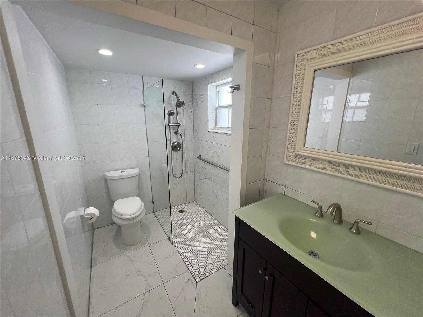 Small Image of 325 OCEAN DR #506, Miami Beach Number 13