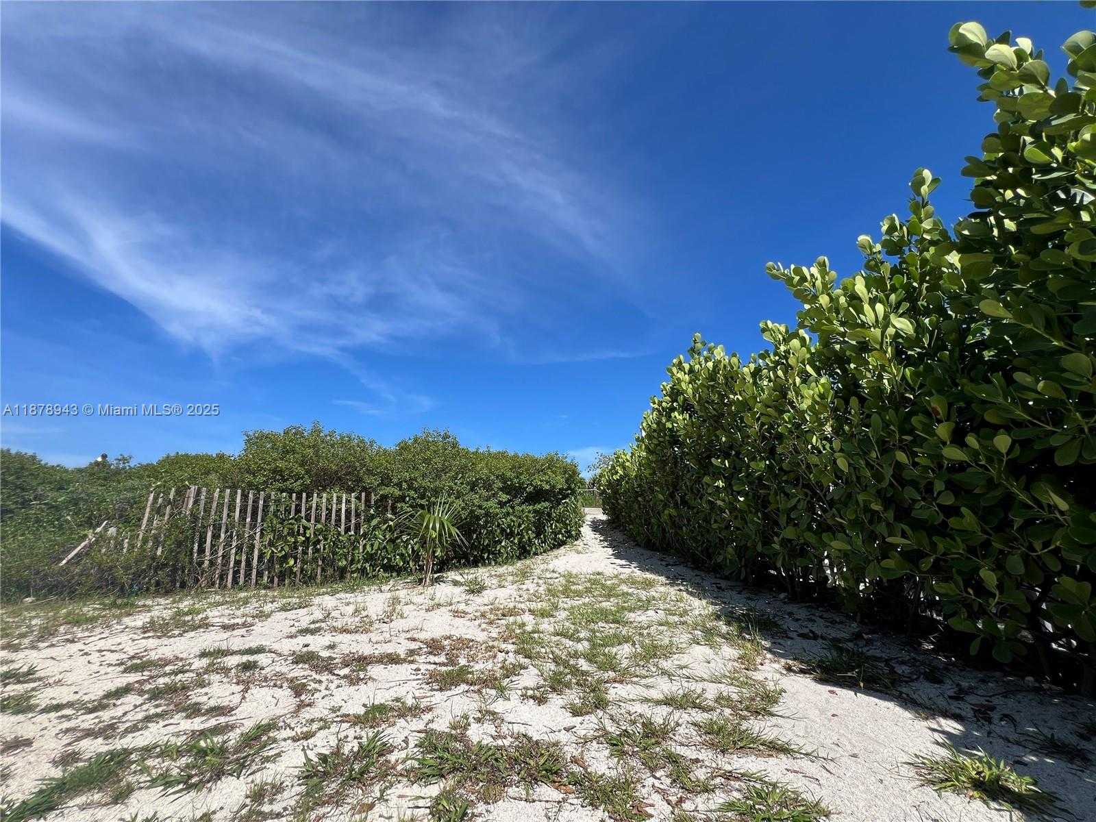 Small Image of 325 OCEAN DR #506, Miami Beach Number 18