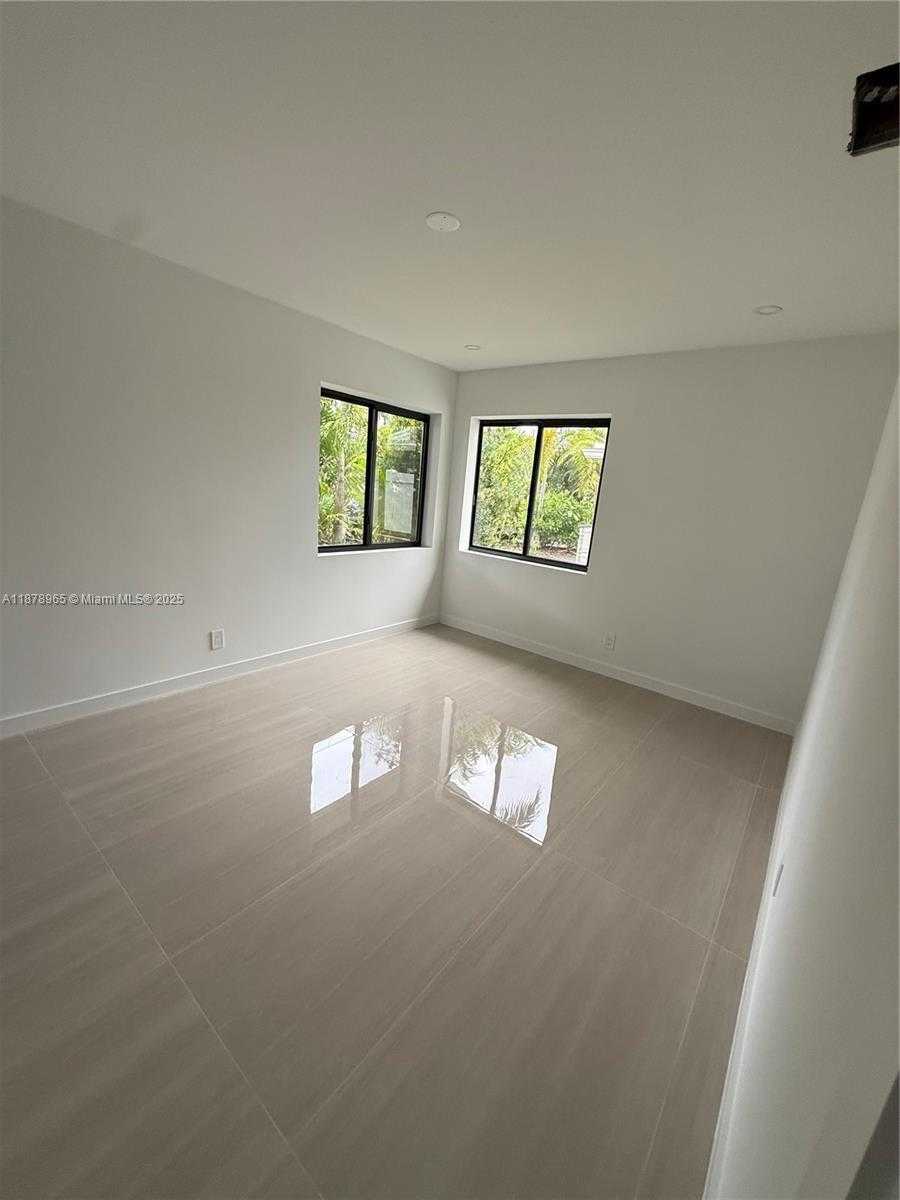 Small Image of 2917 NORTH WEST 6TH AVE, Wilton Manors Number 6