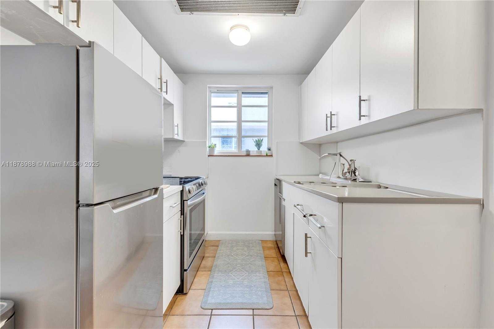 Small Image of 530 15TH ST #201, Miami Beach Number 3