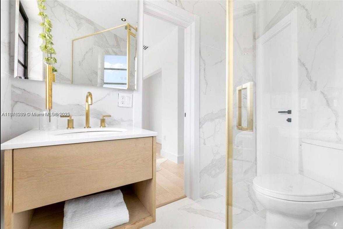 Small Image of 4444 ADAMS AVE, Miami Beach Number 18